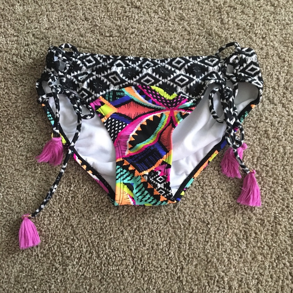 Bathing suit - Picture 4 of 5